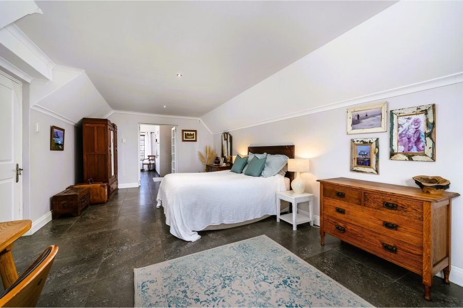 5 Bedroom Property for Sale in Theescombe Eastern Cape